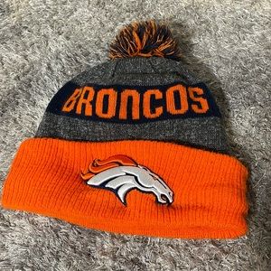 Denver Broncos Pom Knit Beanie
